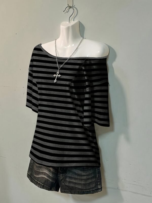 01-16.jpg Stylish Striped Gothic Off-Shoulder T-Shirt